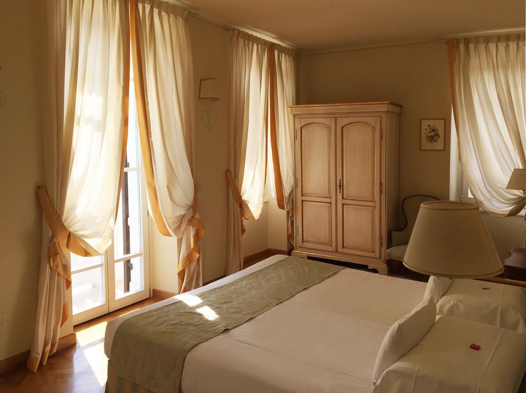 La Vittoria Boutique Hotel Гарда Екстериор снимка